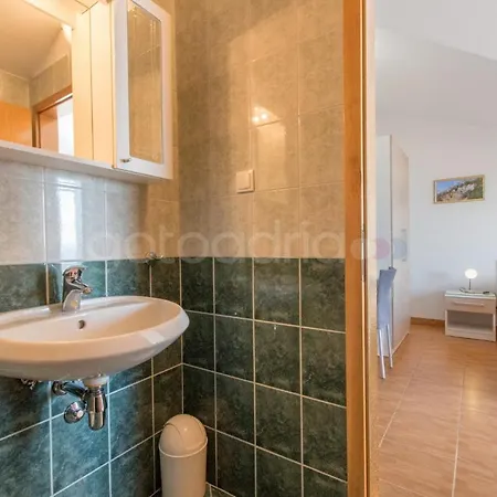 Apartment City Center Studio Milla *