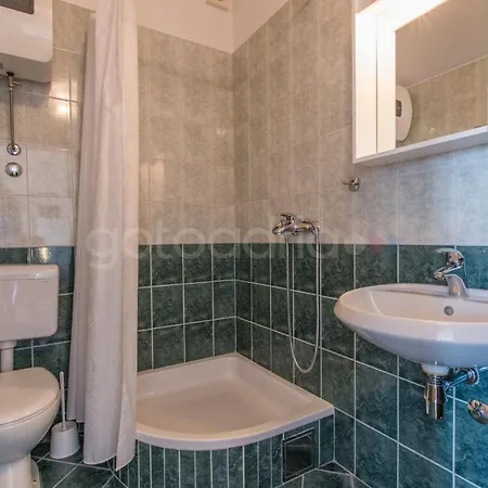 Apartment City Center Studio Milla *
